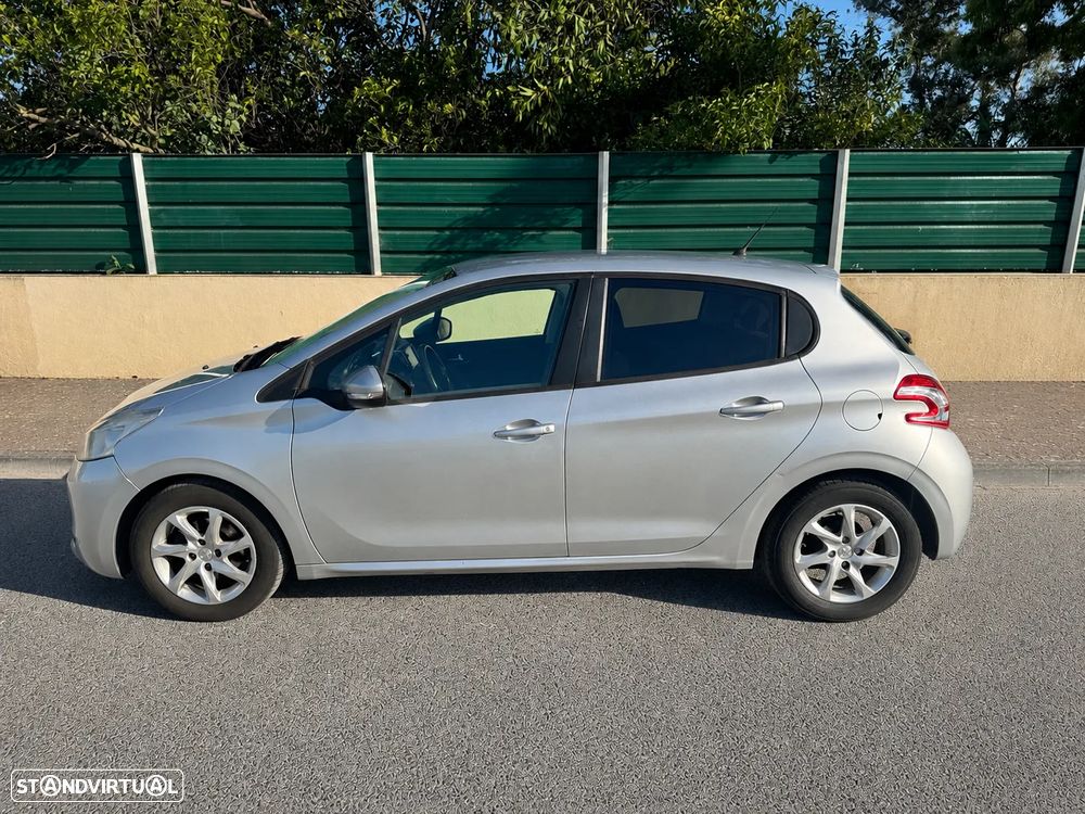 Peugeot 208 1.4 HDi Active - 2