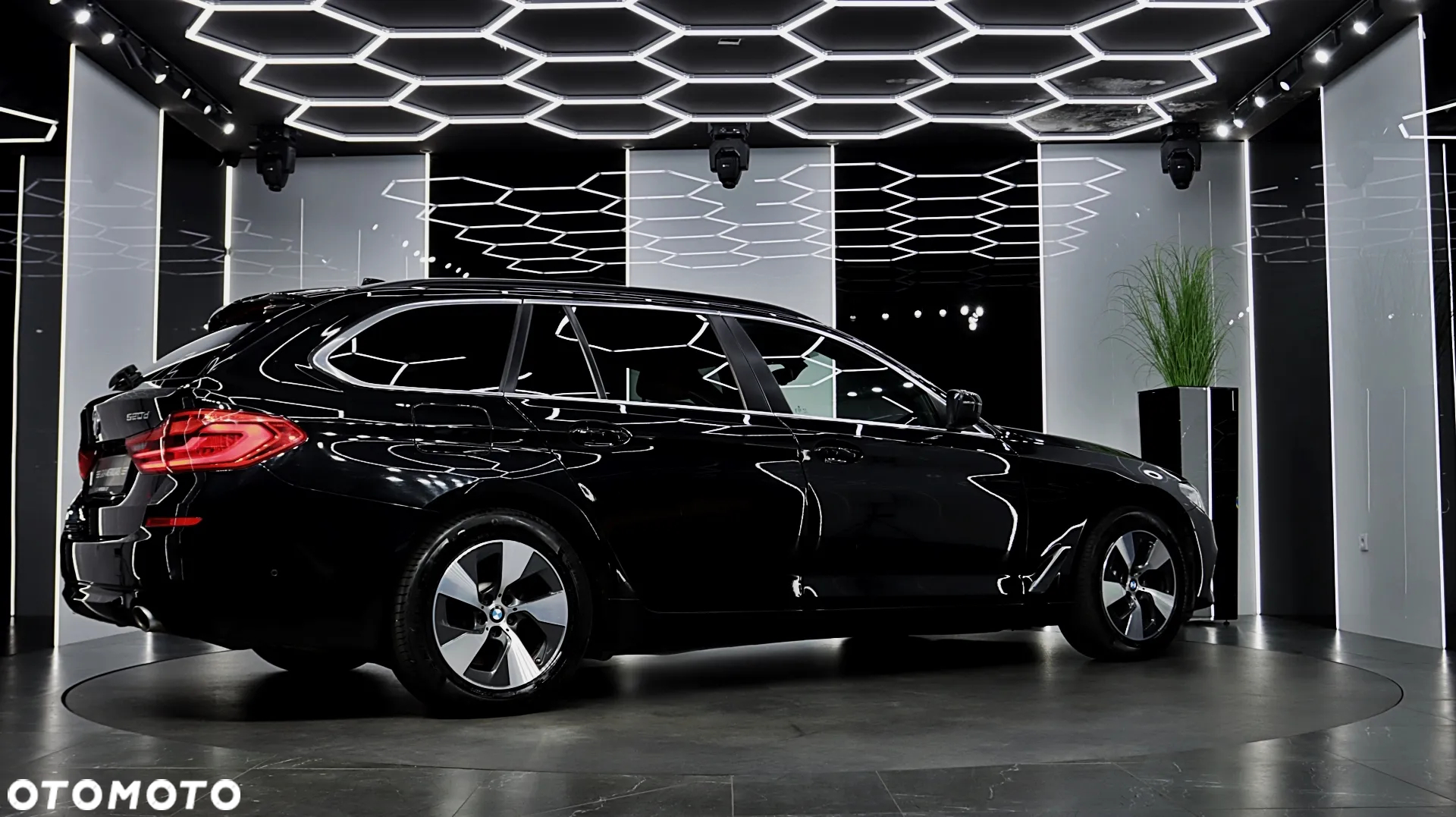 BMW Seria 5 520d Luxury Line sport - 9