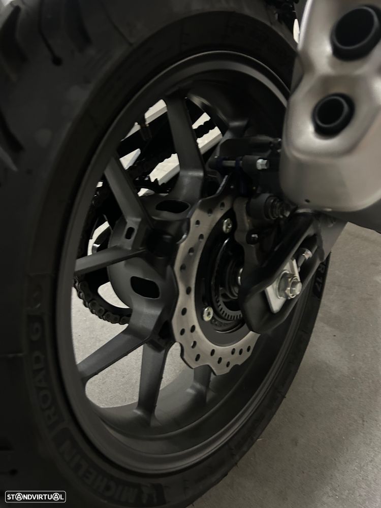 Honda CB CB 500 hornet - 17
