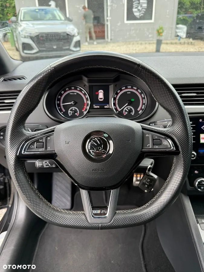 Skoda Octavia 2.0 TDI SCR 4x4 RS DSG - 17
