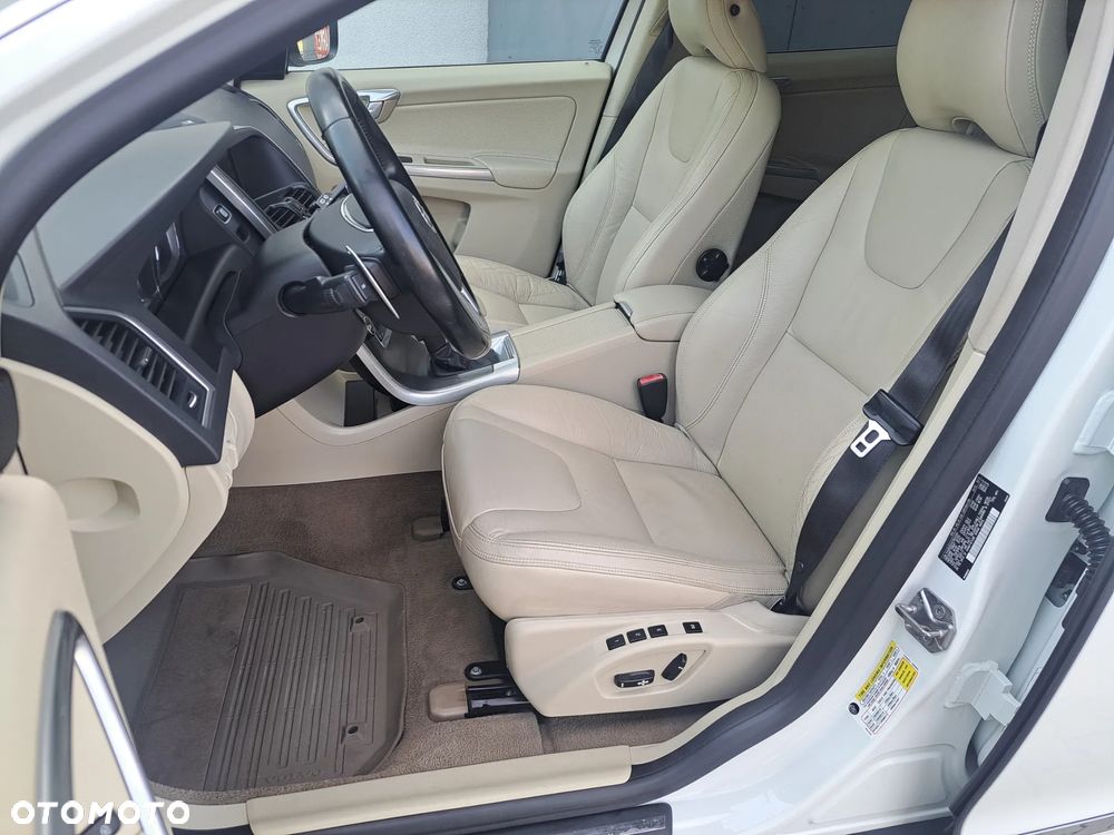 Volvo XC 60 T6 AWD Edition Pro - 6
