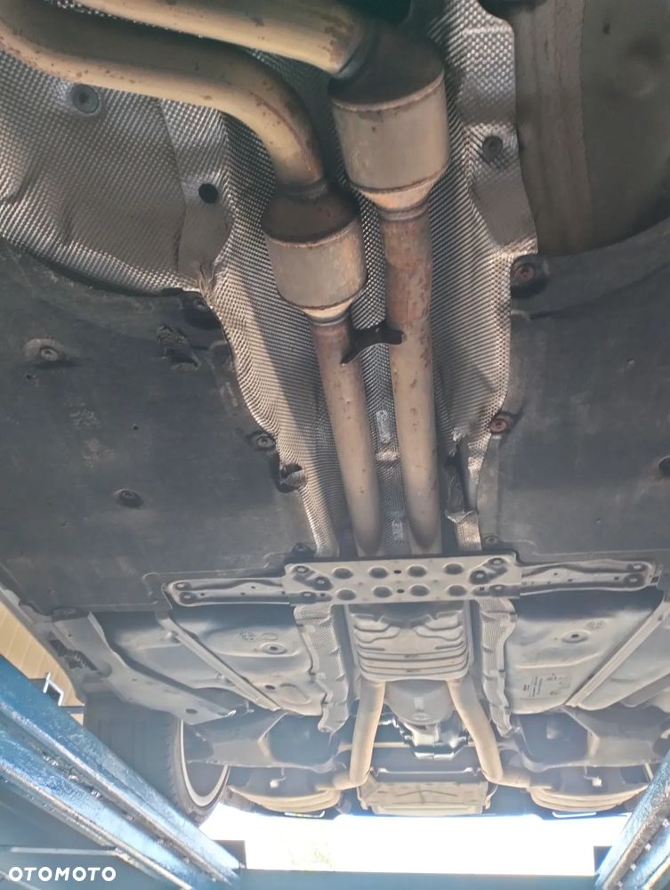 BMW Seria 7 740Li - 19