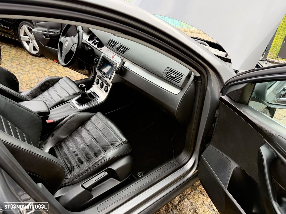 VW Passat 2.0 TDI Highline - 47