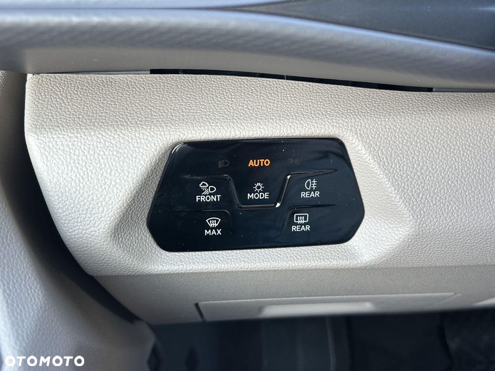 Volkswagen Multivan 2.0 TDI L2 Family DSG - 34