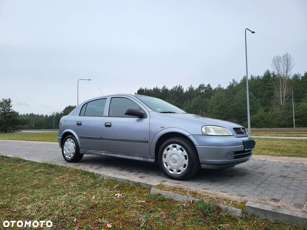 Opel Astra 1.4 - 8