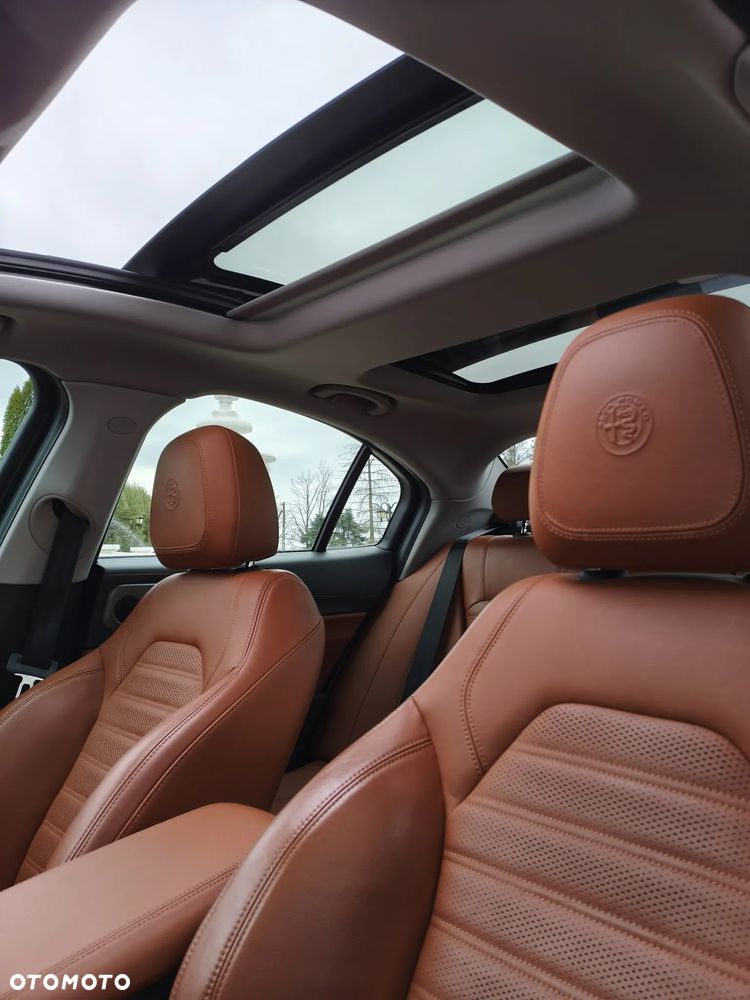 Alfa Romeo Giulia 2.0 Turbo 16V AT8-Q4 Competizione - 20