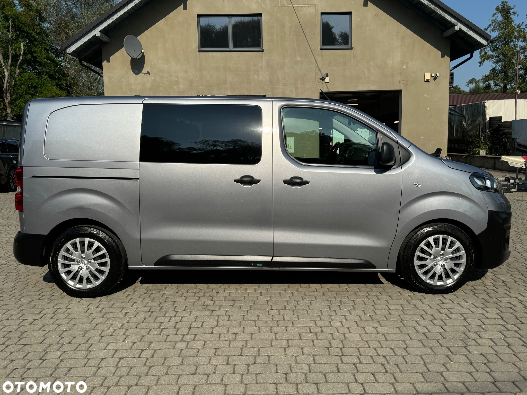 Opel Vivaro - 4