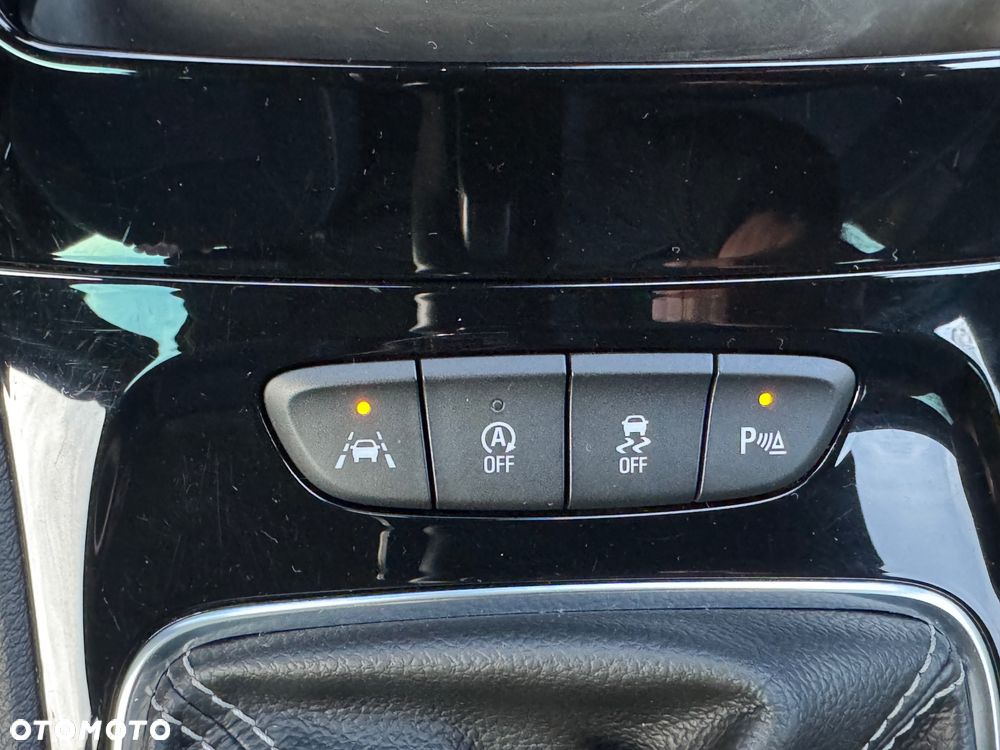 Opel Astra 1.4 Turbo Innovation - 27