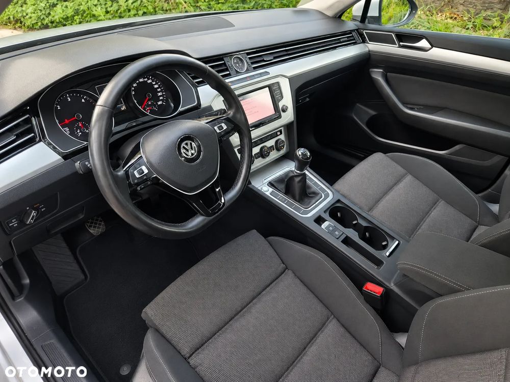 Volkswagen Passat 2.0 TDI BMT Comfortline - 9