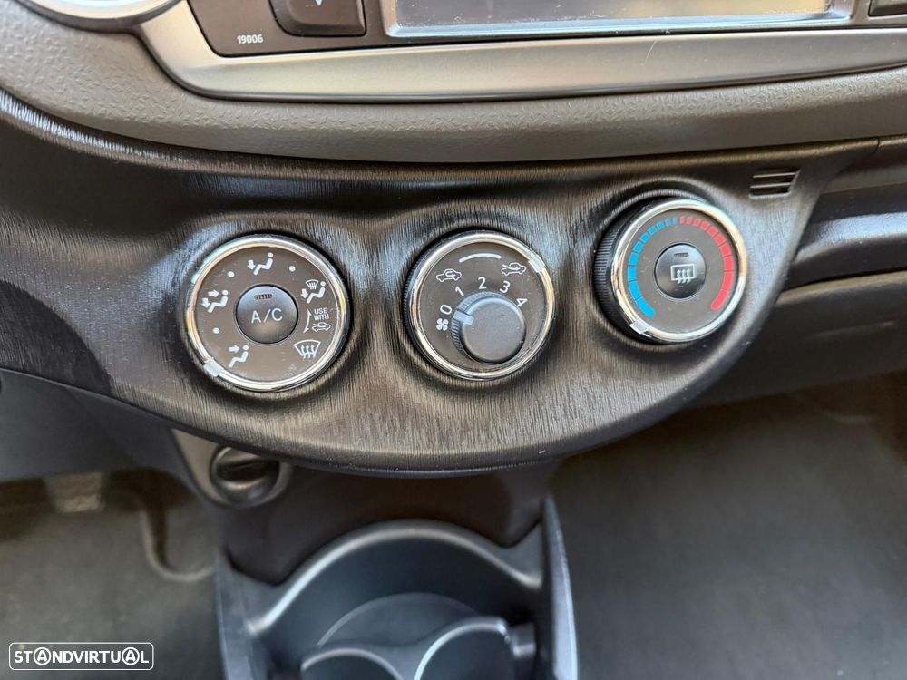 Toyota Yaris 1.0 VVT-i Comfort +PS Style +P.Techno - 24