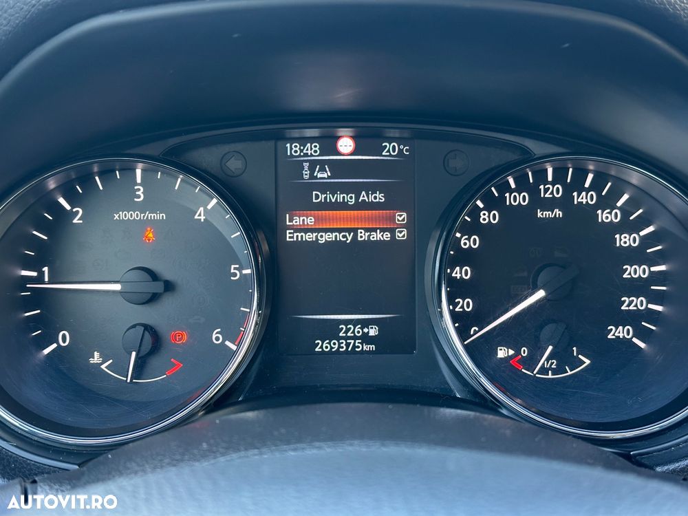 Nissan Qashqai 1.6 DCI Start/Stop N-Connecta - 8