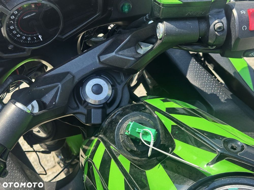Kawasaki Ninja - 12