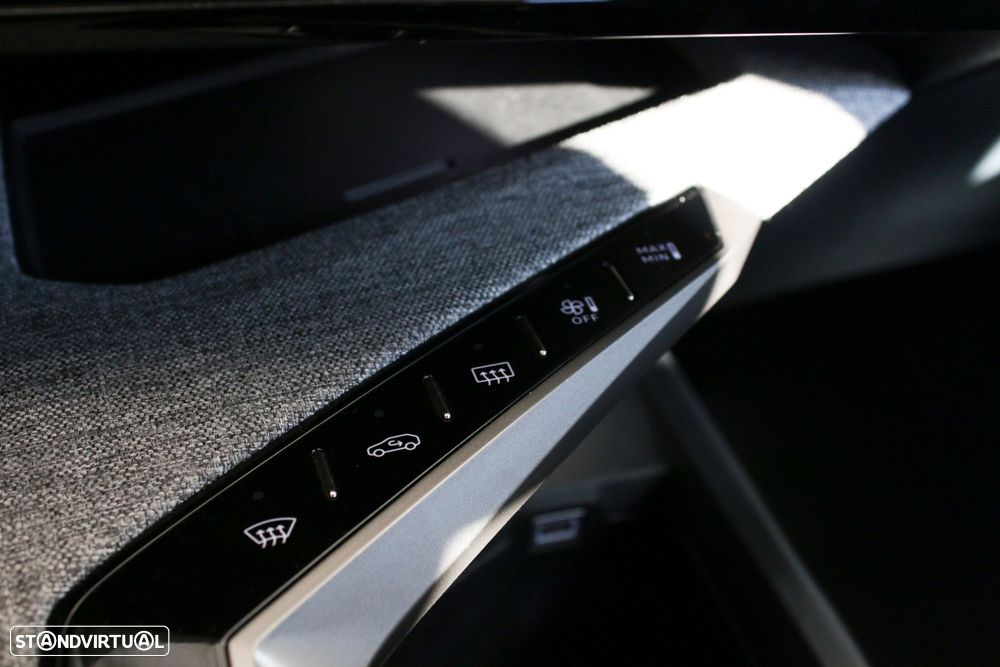 Peugeot 3008 1.2 Hybrid Allure e-DCS6 - 30