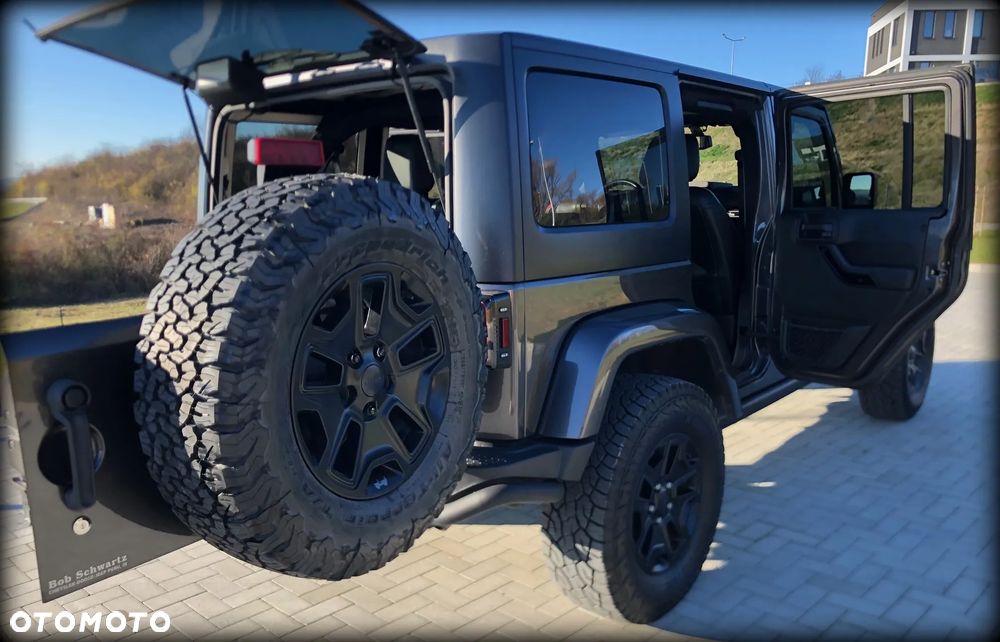 Jeep Wrangler 3.6 Unlim Sahara - 14