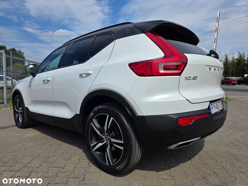 Volvo XC 40 T3 R-Design - 11