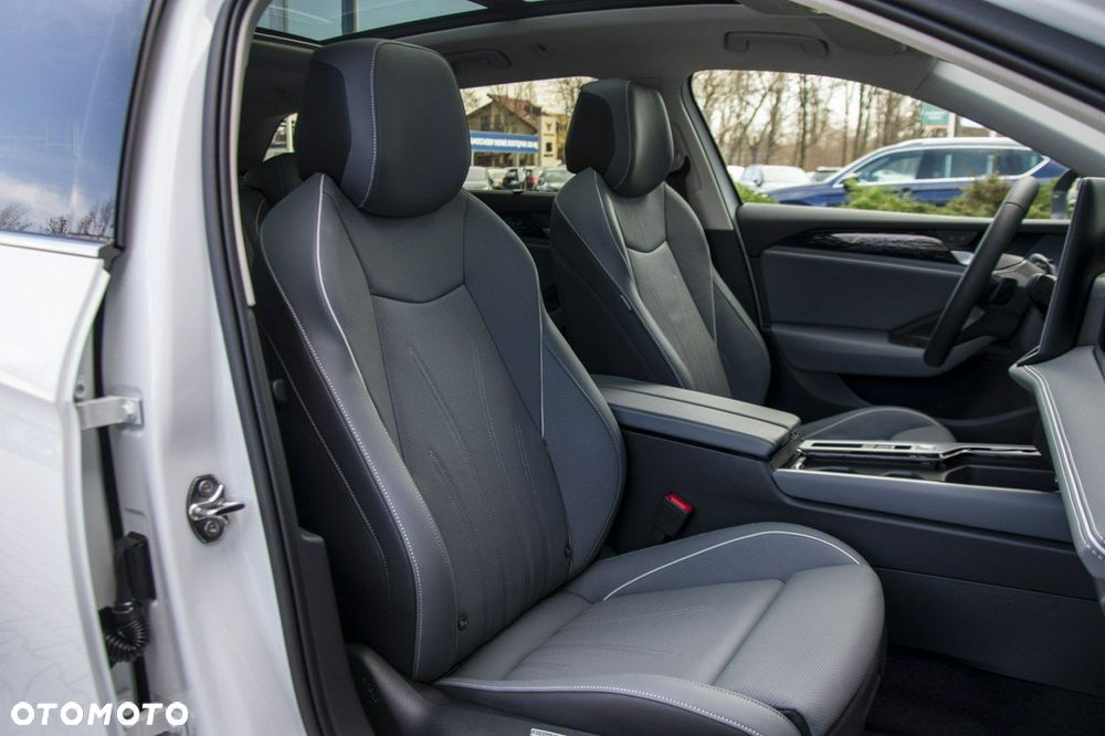 Volkswagen Passat - 14