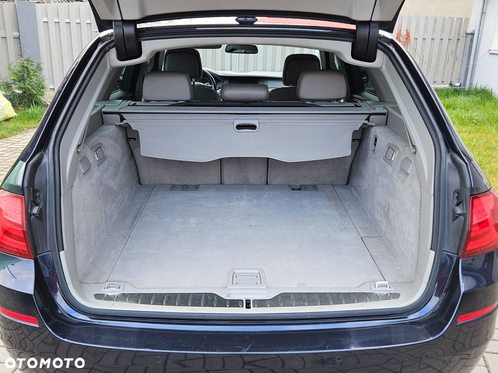 BMW Seria 5 530d xDrive - 8