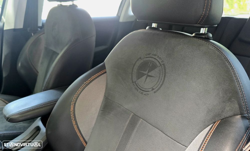 Peugeot 2008 e-HDi FAP 92 STOP & START Allure - 11