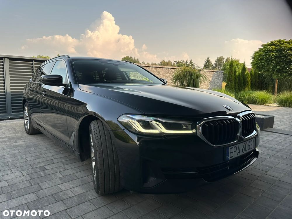 BMW Seria 5 520d xDrive mHEV - 4