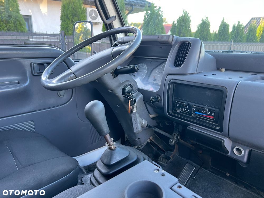 Nissan CABSTAR - 20