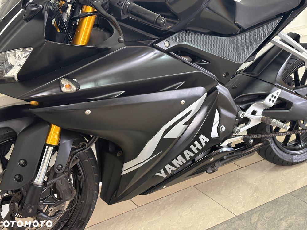 Yamaha YZF - 11