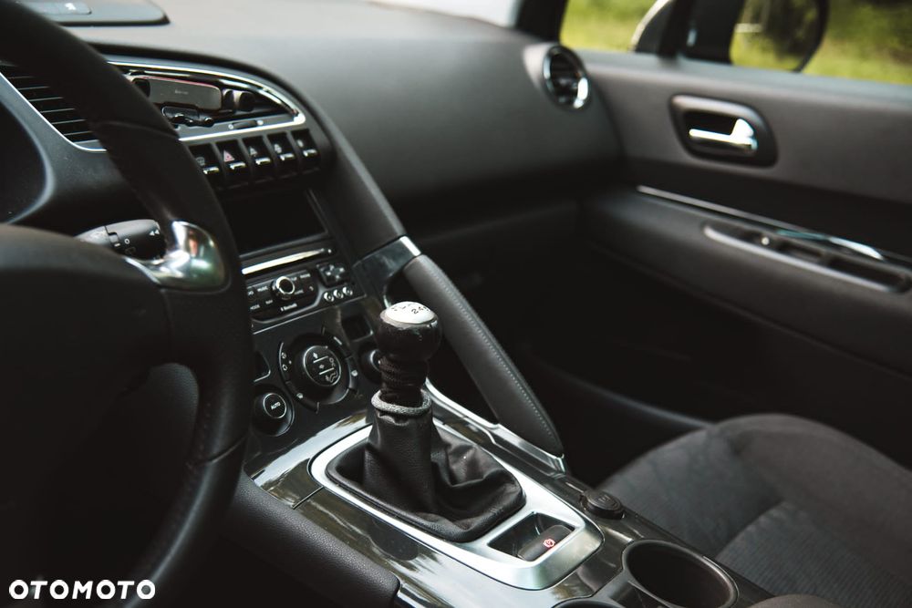 Peugeot 3008 HDi 150 Allure - 3