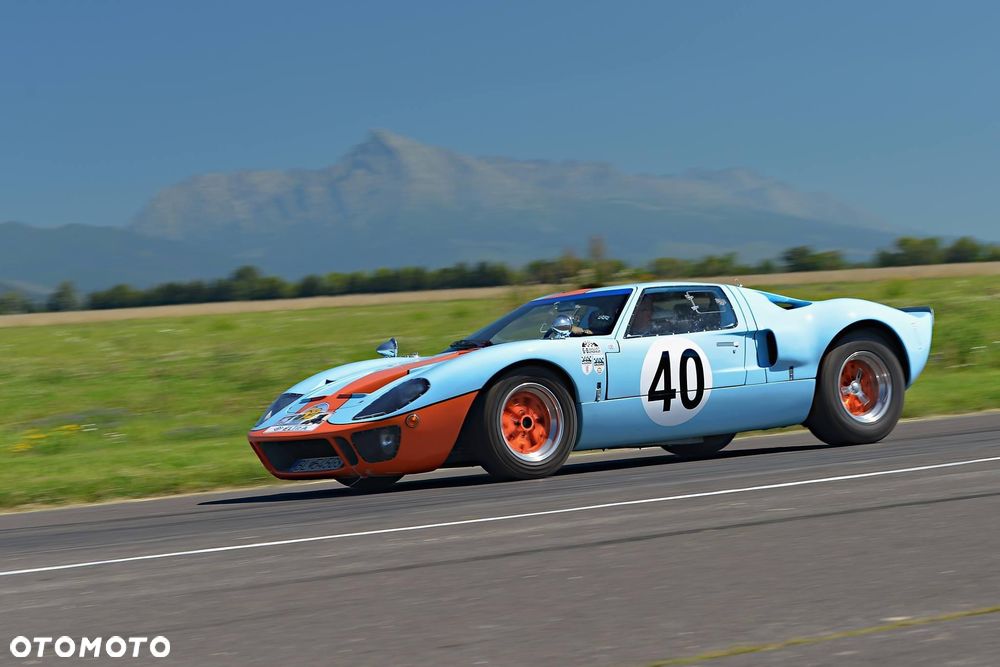 Ford GT - 12