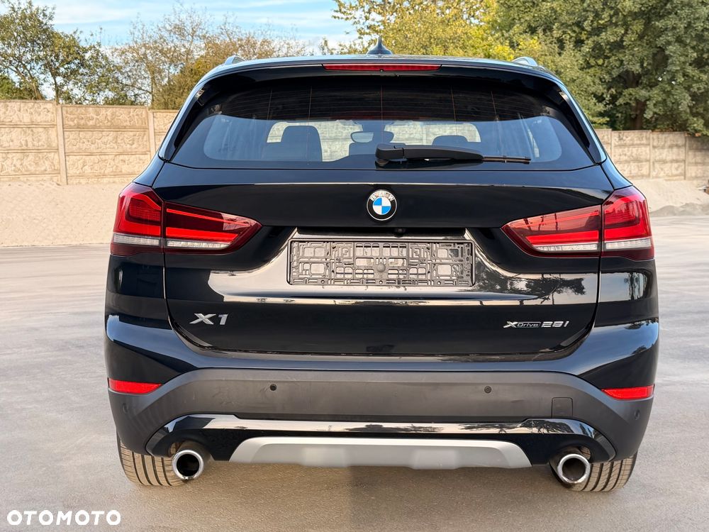BMW X1 xDrive25i xLine - 9
