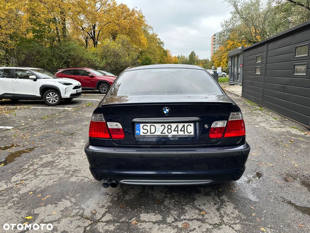 BMW Seria 3 330i - 5