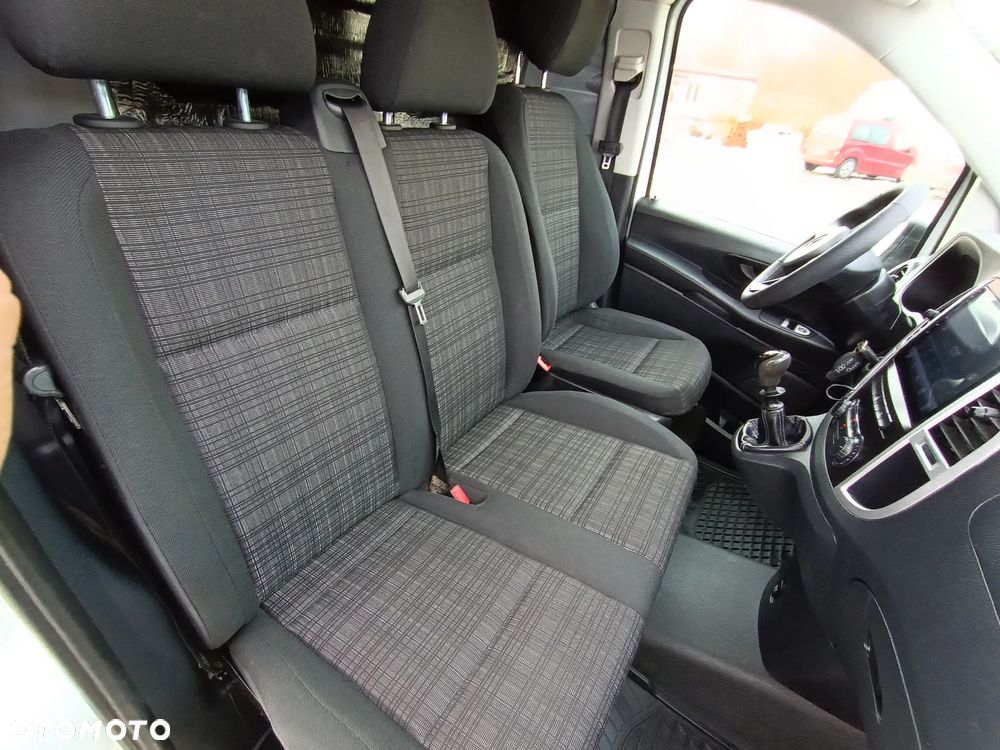 Mercedes-Benz VITO 1.6 diesel 111 CDI, WERSJA LONG L2H1! PRZEBIEG TYLKO 154000!! BOGATE WYPOSAŻENIE, STAN SUPER, 2015 rok, BEZ WKŁADU FINANSOWEGO! - 29