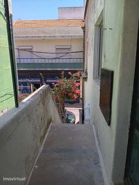 Venda de imovel T1 Laranjeiro - Grande imagem: 4/10