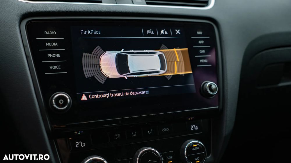 Skoda Octavia Combi Diesel 1.6 TDI DSG Style - 34