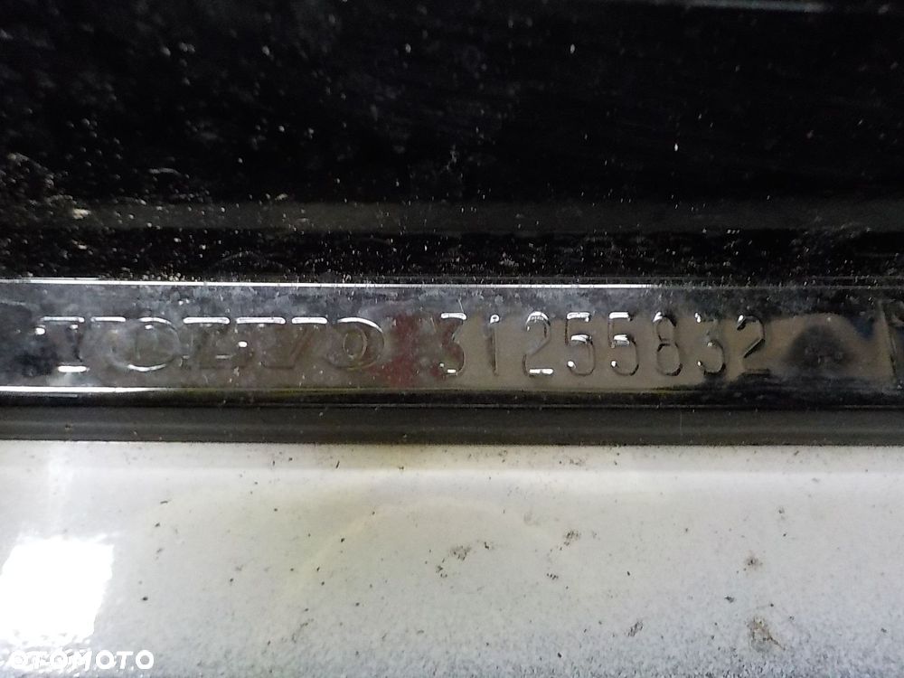 VOLVO C30 SPOILER LOTKA KLAPY 31255832 - 12