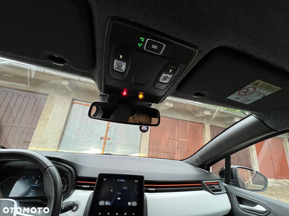 Renault Clio - 32