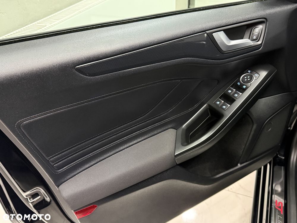 Ford Focus 2.0 EcoBlue ST-Line - 15