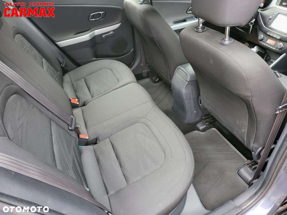 Kia Ceed - 33