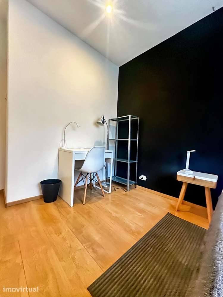 Quarto - localizado em Paranhos Porto - Grande imagem: 3/20