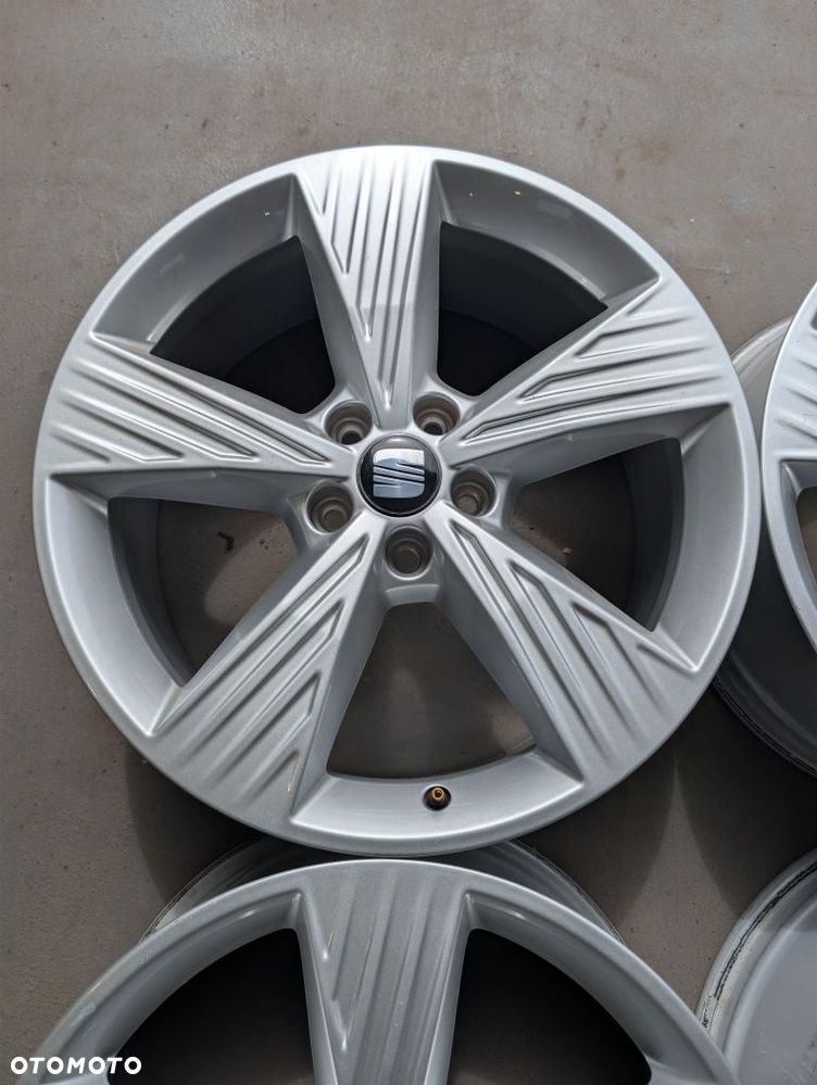 FELGI ALUMINIOWE Seat 8" x 19" x 5x112 x 57,1 x ET45 - 2