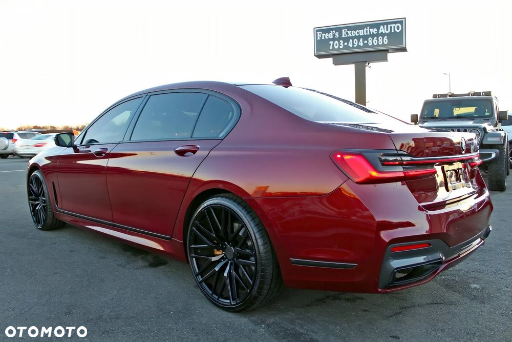 BMW Seria 7 740i sport - 5