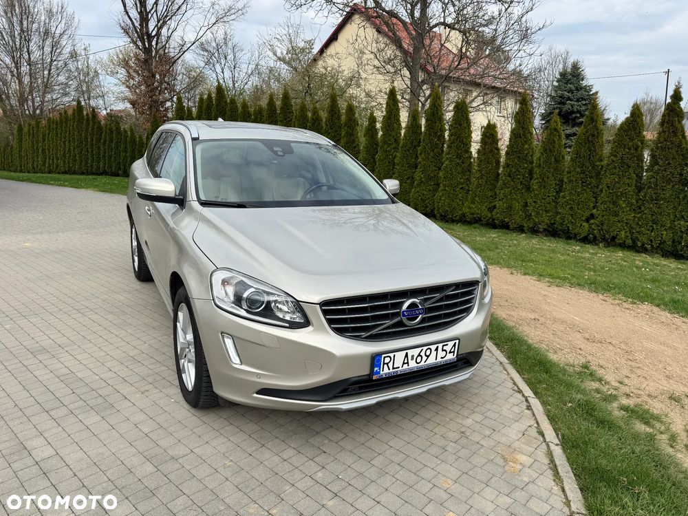 Volvo XC 60 D4 AWD Momentum - 4