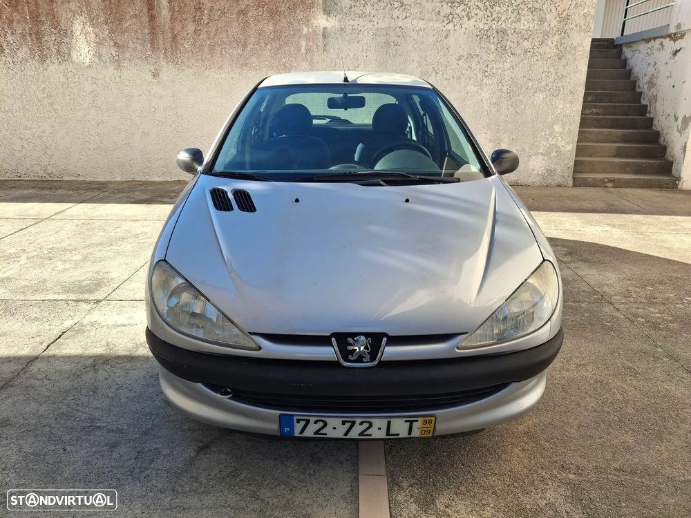 Peugeot 206 - 1