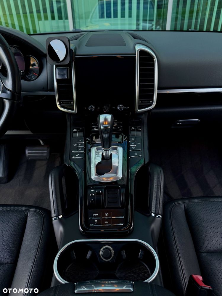 Porsche Cayenne Tiptronic S - 28