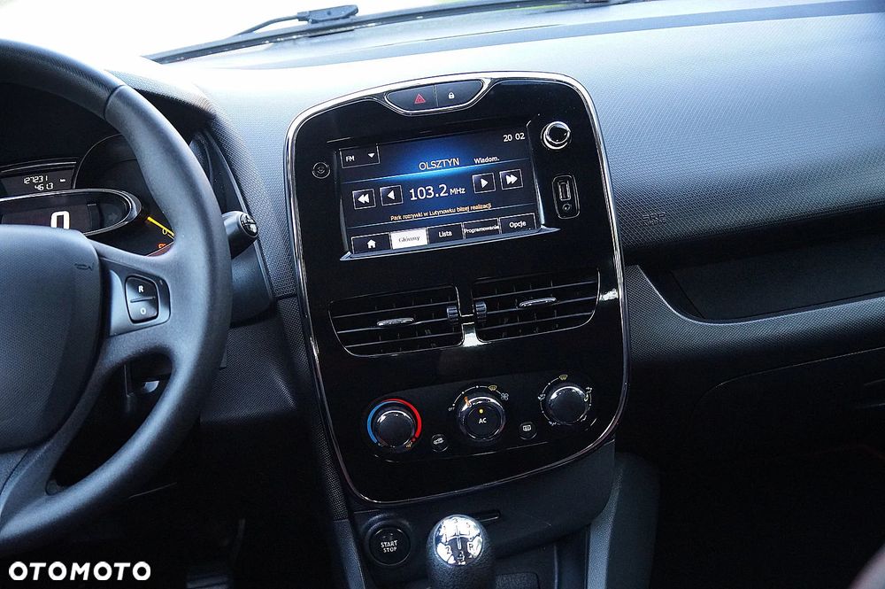 Renault Clio 1.2 16V 75 Experience - 13