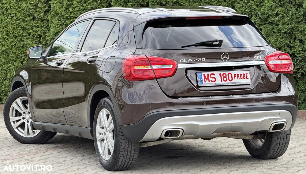 Mercedes-Benz GLA 220 d 7G-DCT - 5