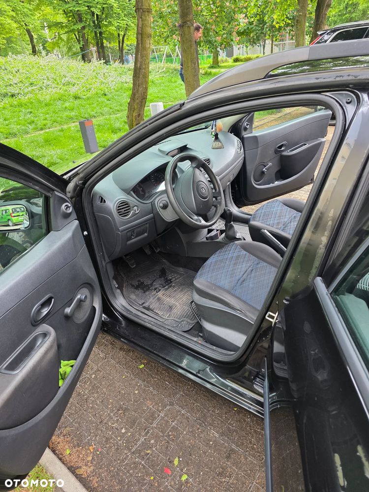 Renault Clio - 6