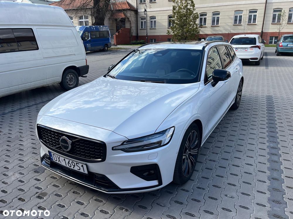 Volvo V60 B4 D Plus Dark - 1