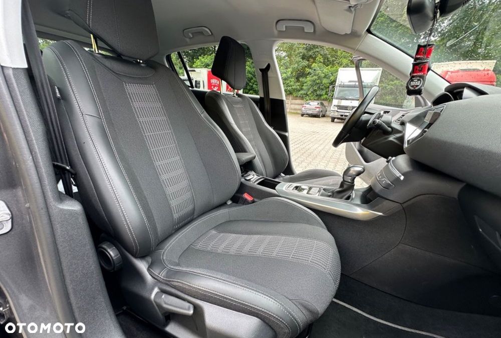 Peugeot 308 1.5 BlueHDi Allure S&S EAT6 - 14