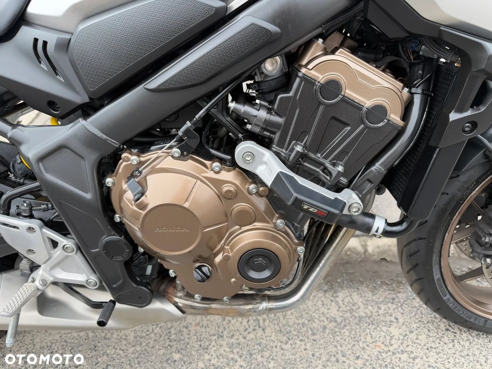 Honda CB - 22