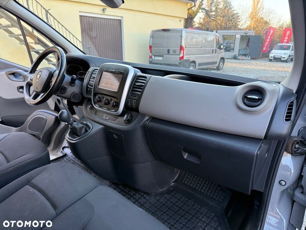 Renault Trafic Furgon Brygadowy Long L2H1 6 osób - 10