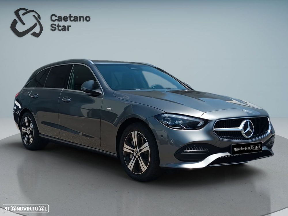 Mercedes-Benz C 300 e Avantgarde — fotografia 8